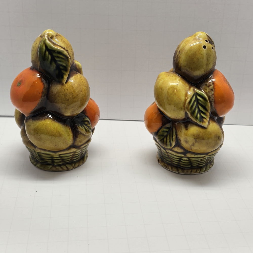VTG Thanksgiving Inarco Salt Pepper Shakers Lemon Fruit Basket Orange Spice Fall